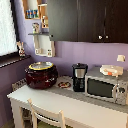 Tatjana Near شقة سبليت